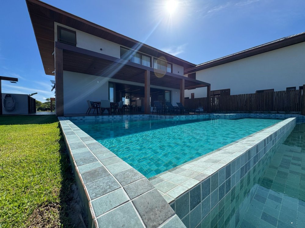 Casa em Condomínio - Venda - Praia do Forte - Mata de São João - BA